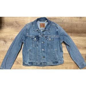 Levi's Boyfriend Trucker Jean Jacket Size XL Vintage Medium Blue